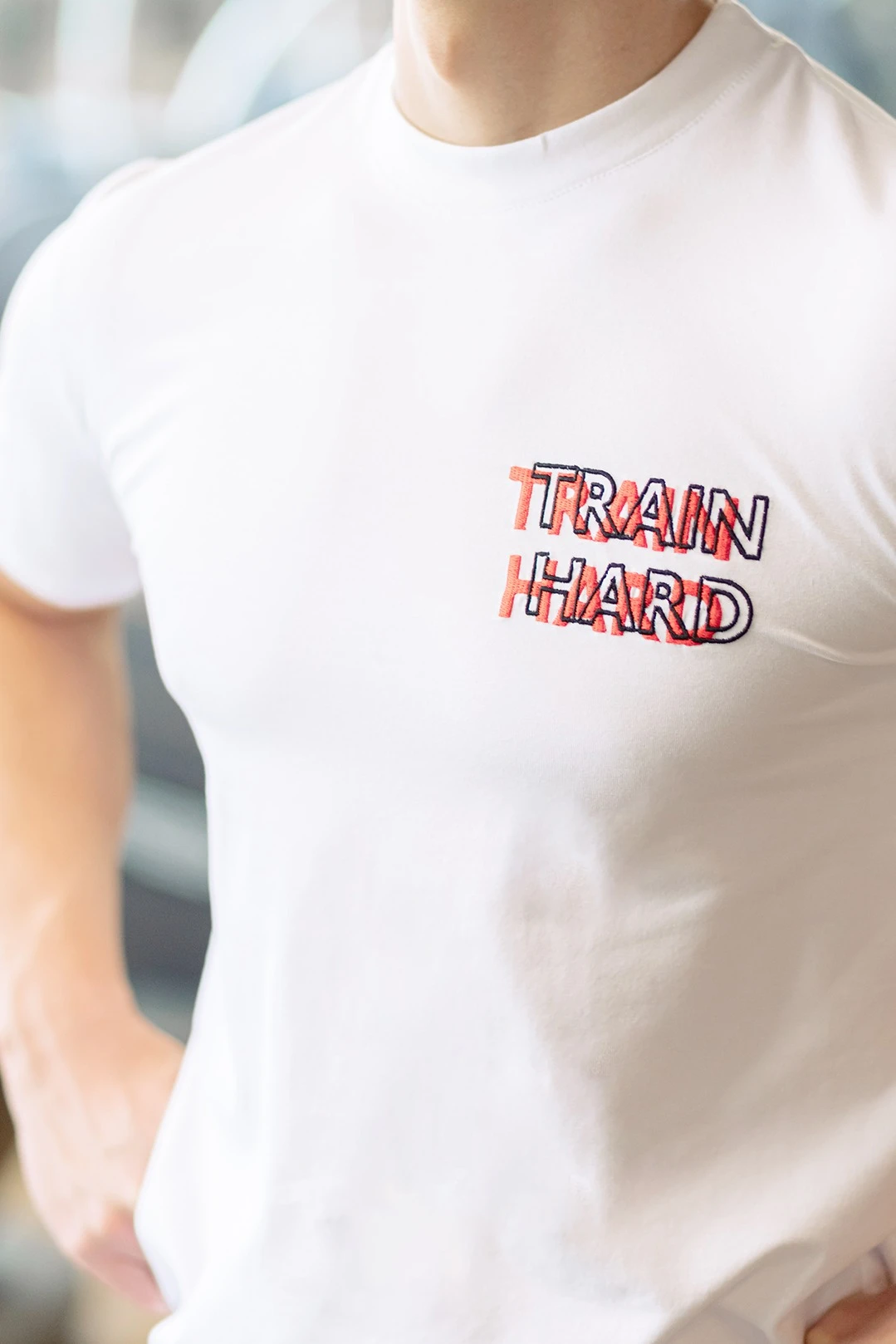 Футболка Степ унисекс однотонная "Train Hard"#2