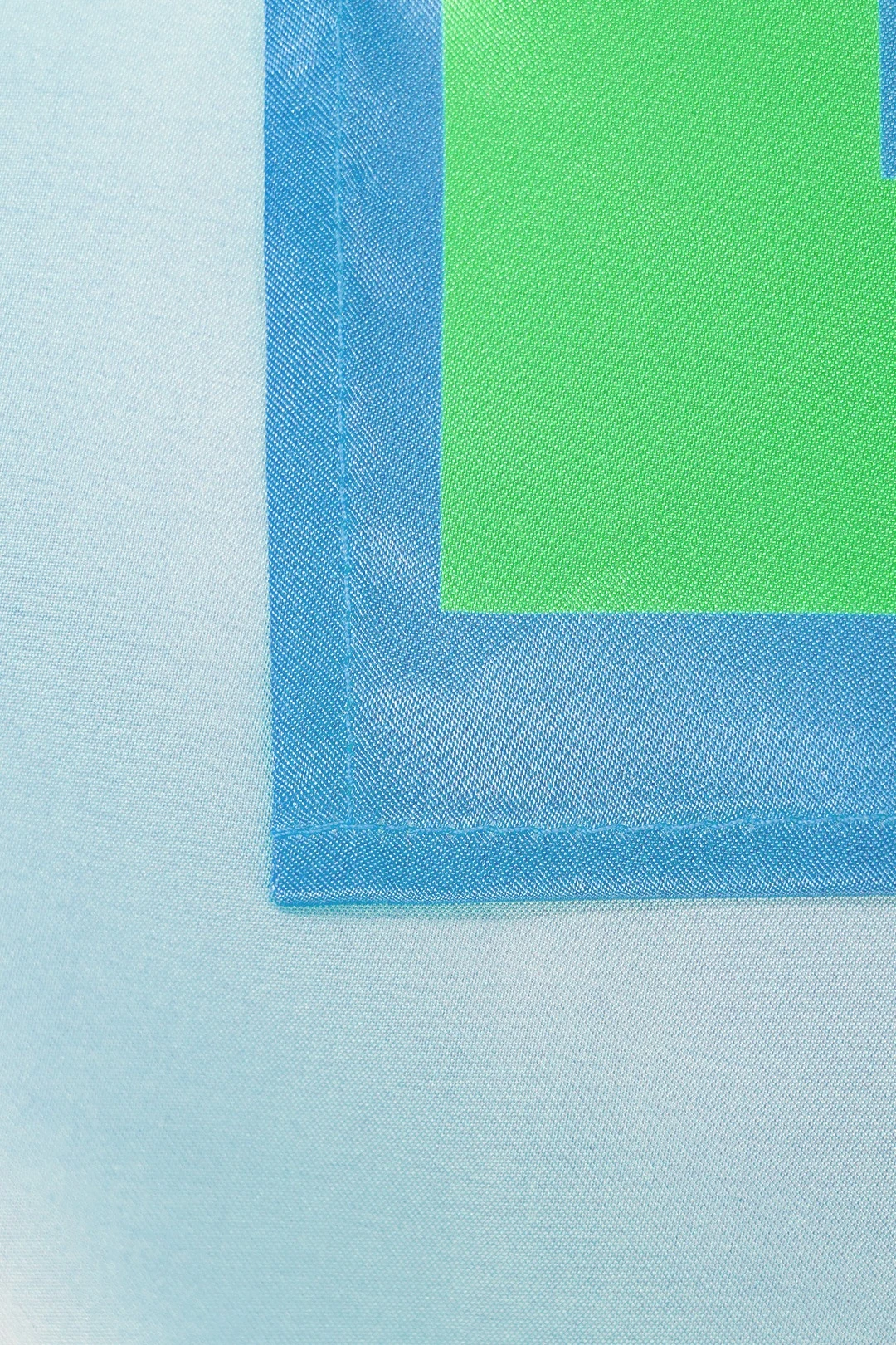 Купить скатерть квадратную 135х135 см, с полной запечаткой "Green and blue" Купить скатерть квадратную 135х135 см, с полной запечаткой "Green and blue"