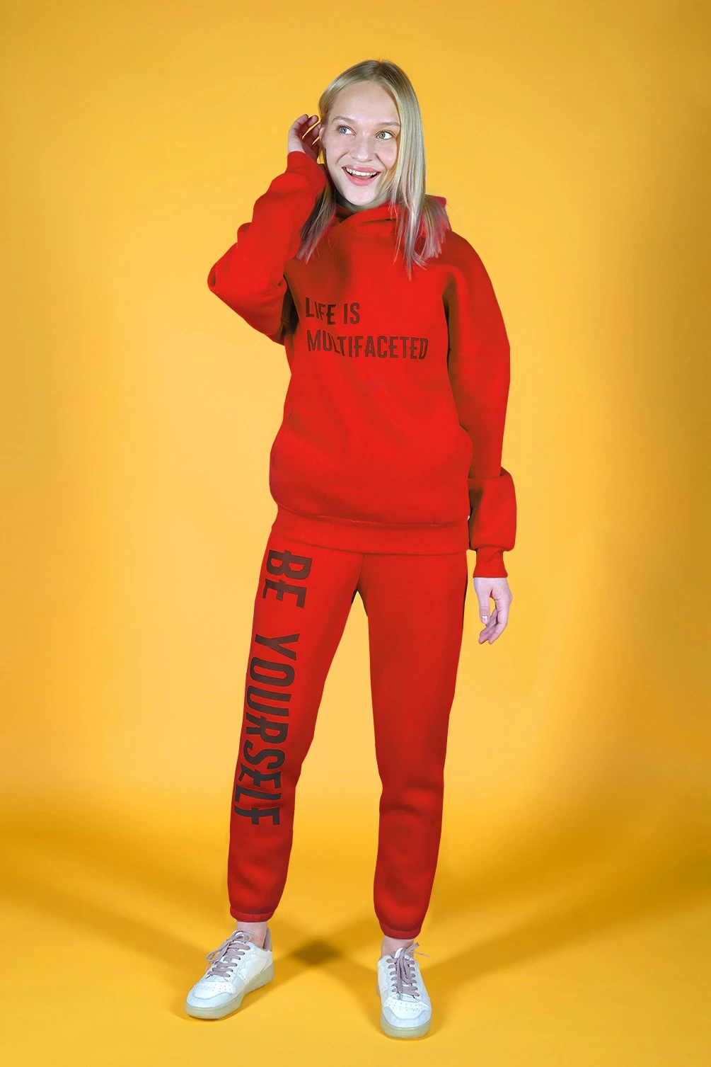 Брюки Хит из футера с начесом женские, однотонные красные#1