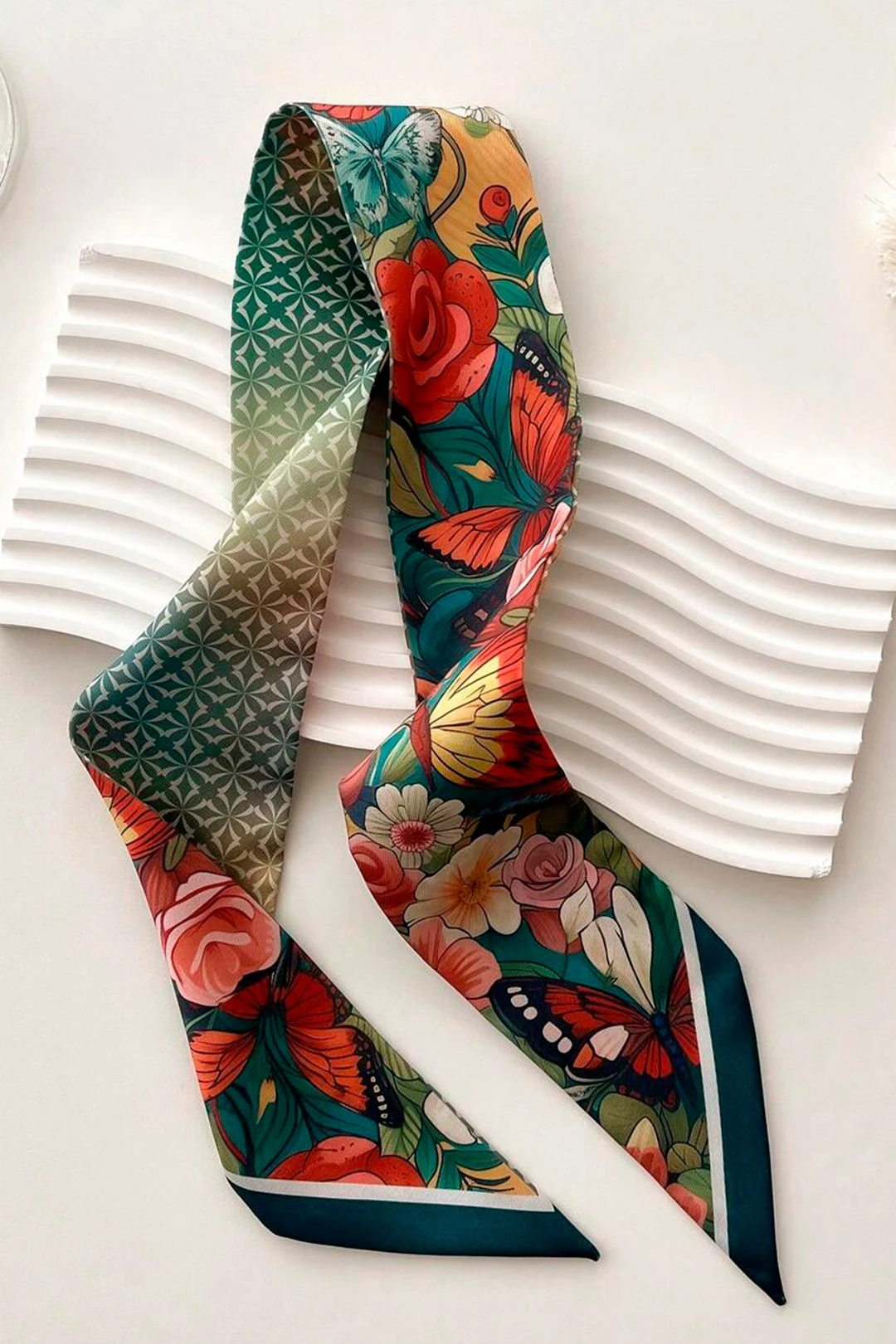 Купить шарф-платок Твилли двухслойный 7х90 см, с полной запечаткой "Butterfly with flowers" Купить шарф-платок Твилли двухслойный 7х90 см, с полной запечаткой "Butterfly with flowers"