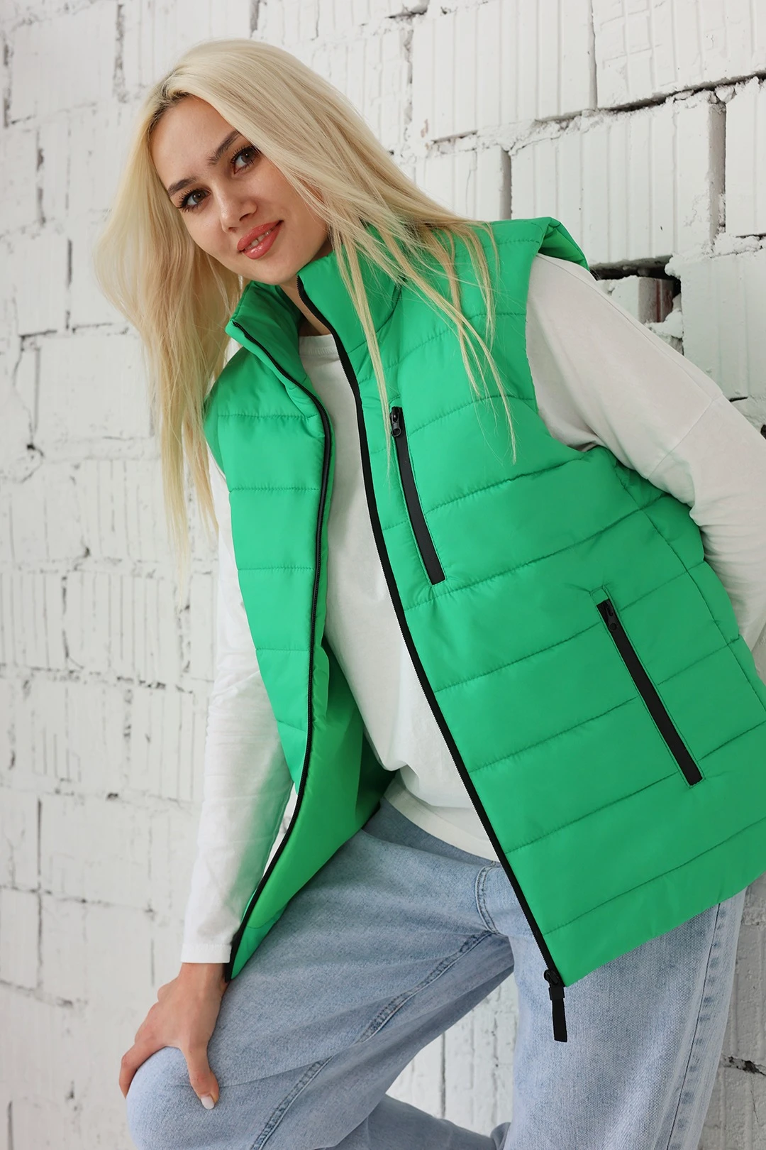 Жилет Эмбер на синтепоне со стежкой унисекс, однотонный зеленый#3 Жилет Эмбер на синтепоне со стежкой унисекс, однотонный зеленый#3