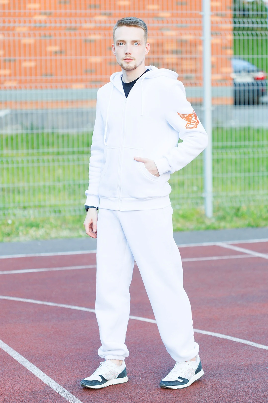 Купить брюки Хит из футера с начесом мужские, однотонные "Basketball" Купить брюки Хит из футера с начесом мужские, однотонные "Basketball"