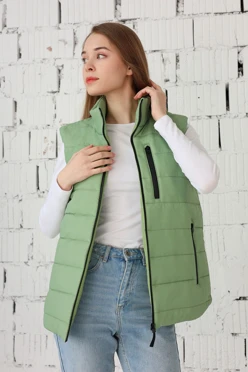 Купить жилет Эмбер на синтепоне со стежкой унисекс, однотонный хаки