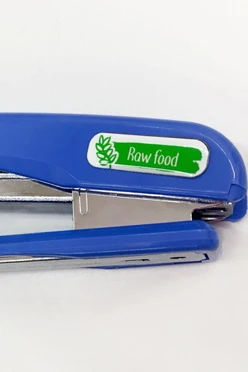 Купить наклейку заливную 3х1 см, с нанесением "Raw food"