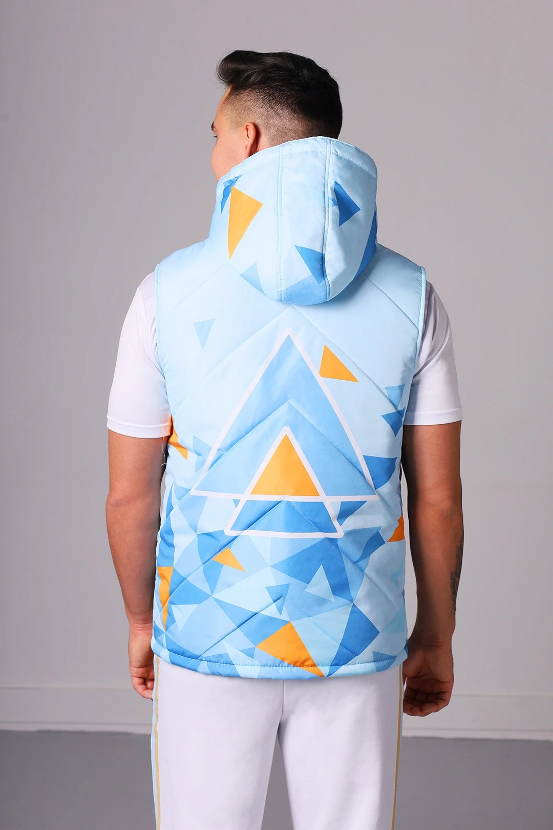 Жилет Стивен на синтепоне с капюшоном унисекс, с полной запечаткой "Stiven"#3 Жилет Стивен на синтепоне с капюшоном унисекс, с полной запечаткой "Stiven"#3