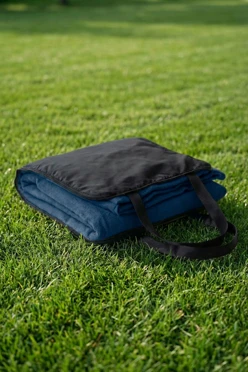 Купить плед Привал (в сумке из оксфорда) флисовый 155х170 см, однотонный черно-синий