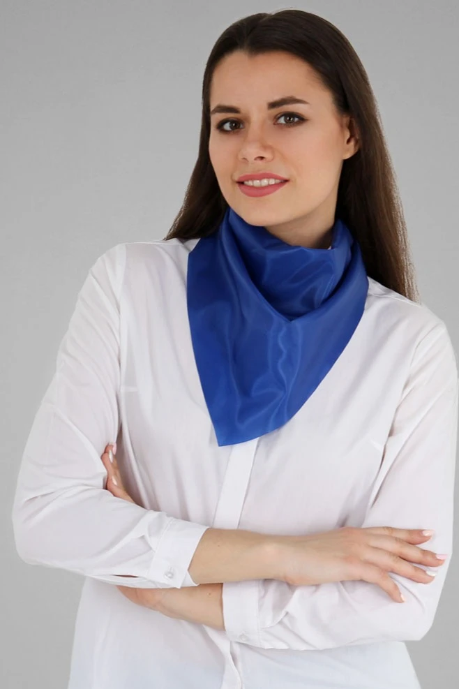 Косынка Лолла из шелка расцвечивания 60х60х90 см, однотонная#2 Косынка Лолла из шелка расцвечивания 60х60х90 см, однотонная#2