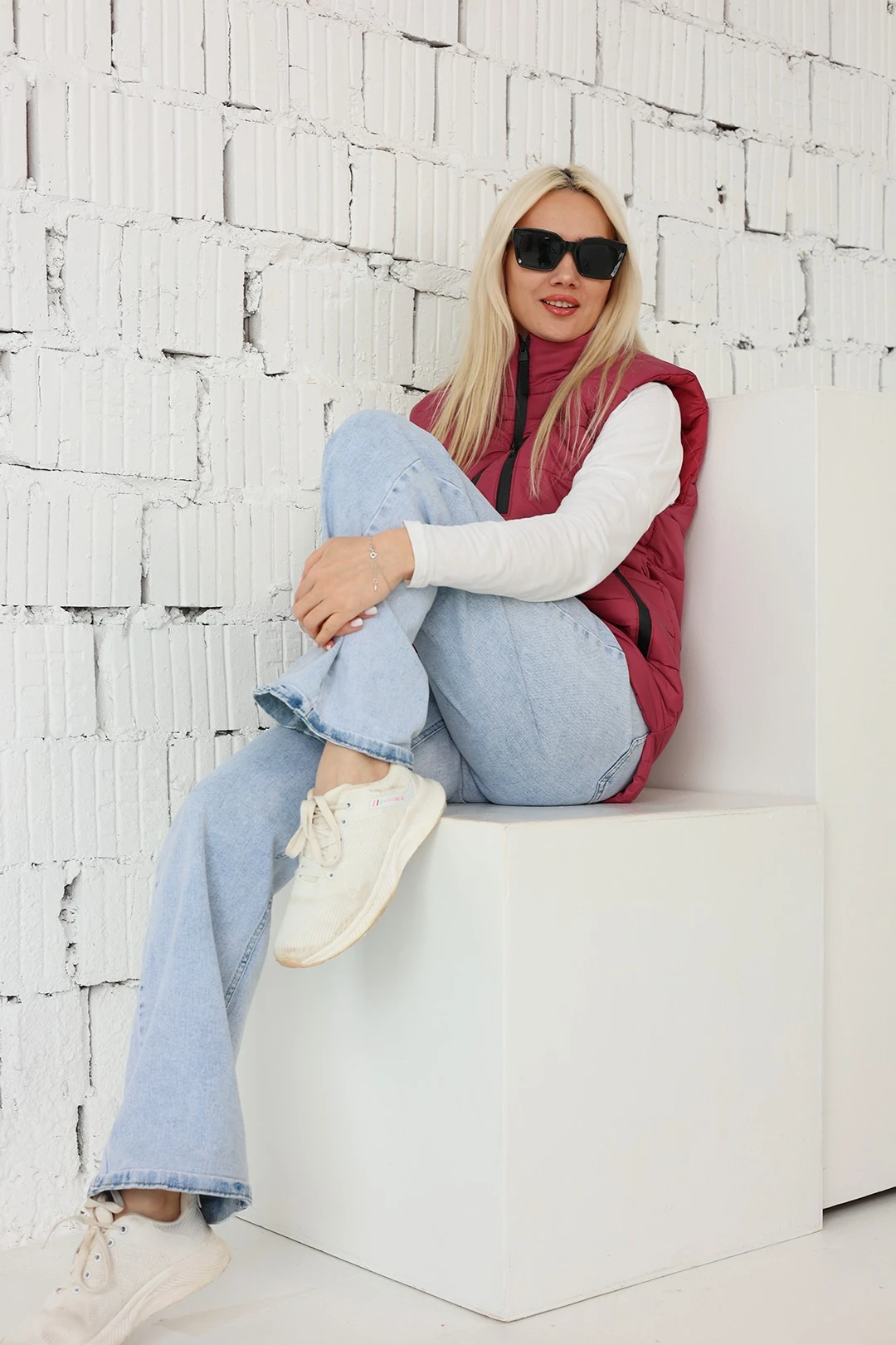 Жилет Эмбер на синтепоне со стежкой унисекс, однотонный бордовый#3