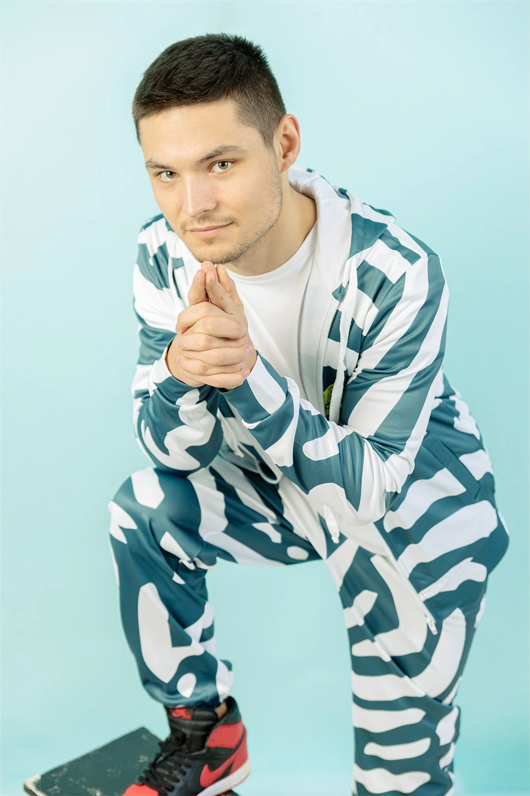 Брюки Экшен зауженные унисекс с полной запечаткой "Insane"#1