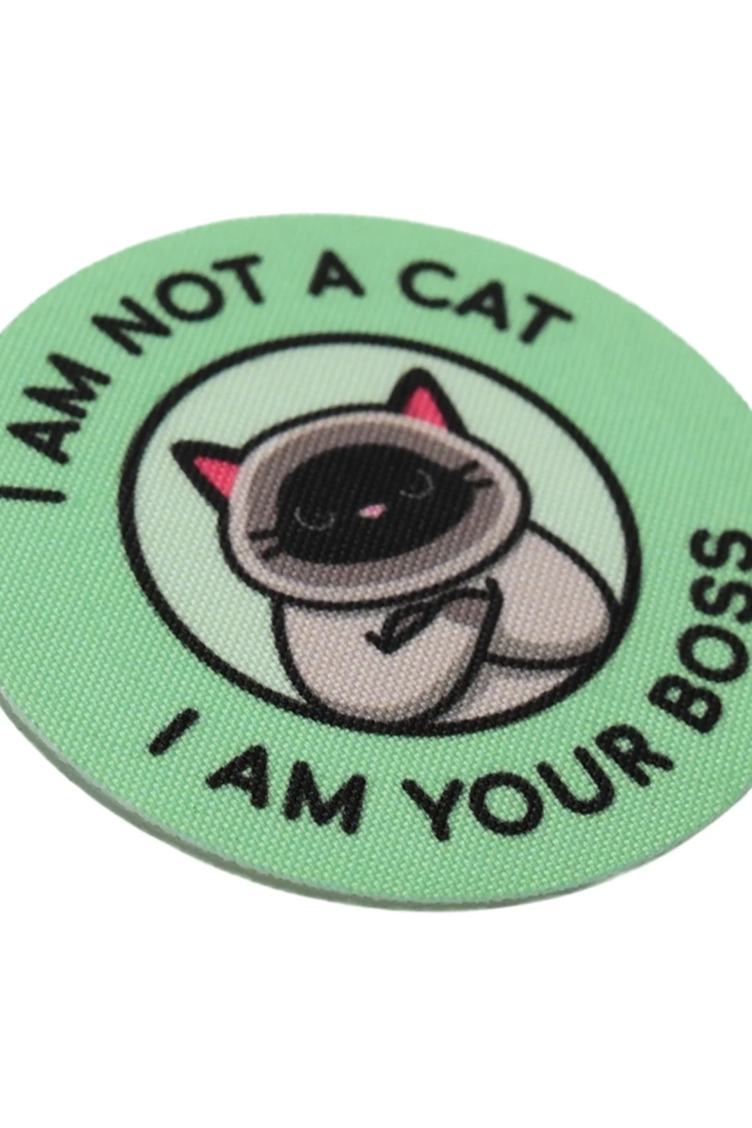 Купить наклейку-стикер Круг 6,5х6,5 см с печатью "Im not a cat"