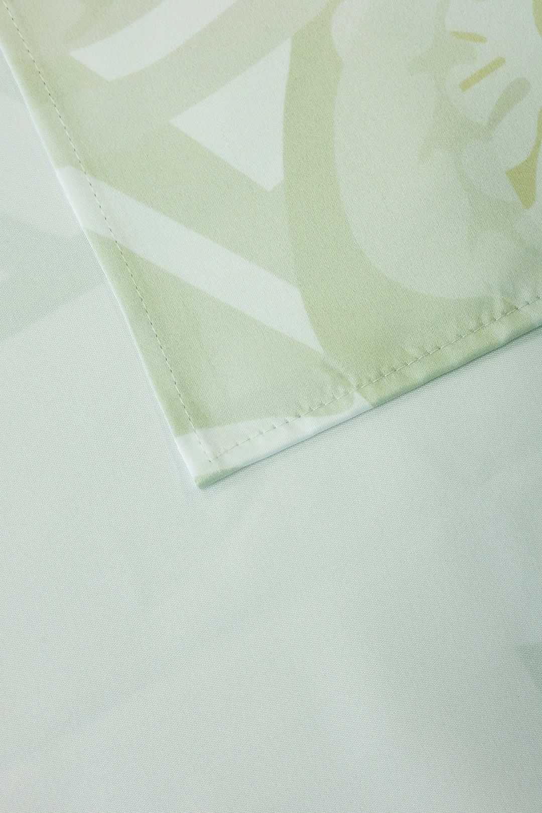 Скатерть прямоугольная 135х220 см, с полной запечаткой (полиэстер) "Freedom"#1 Скатерть прямоугольная 135х220 см, с полной запечаткой (полиэстер) "Freedom"#1