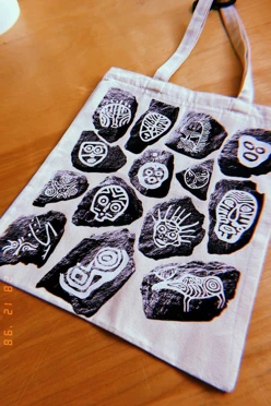 Купить шоппер с авторским принтом Петроглифы