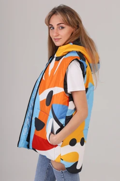 Жилет Трис на синтепоне с капюшоном унисекс, с полной запечаткой "Abstraction"