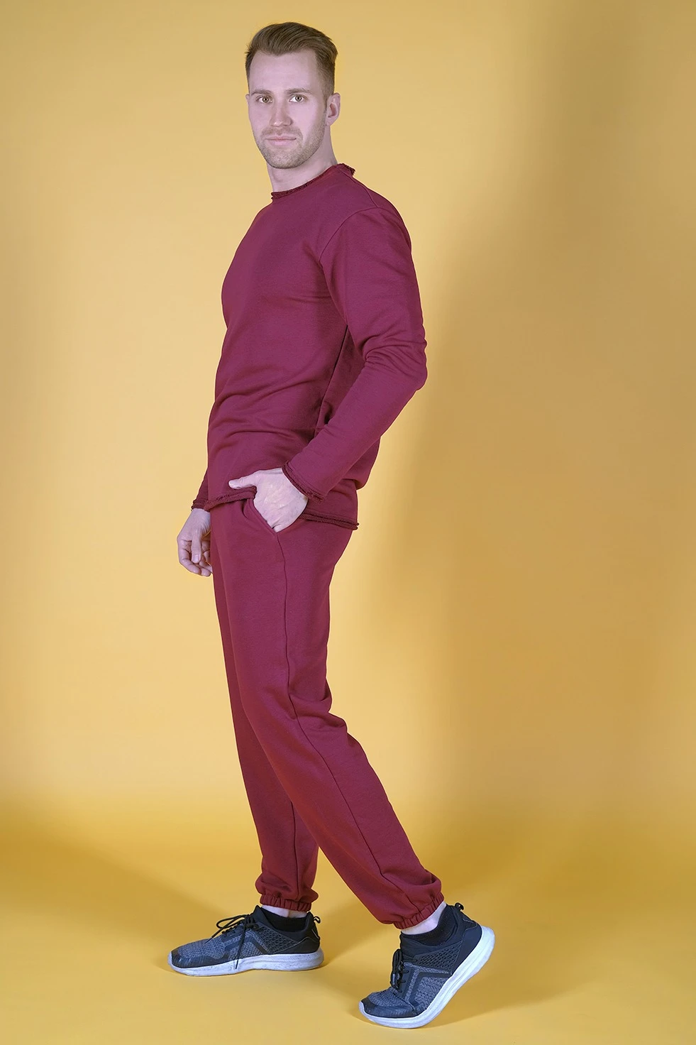 Брюки Хит из футера с начесом мужские, однотонные темно-красные#2 Брюки Хит из футера с начесом мужские, однотонные темно-красные#2