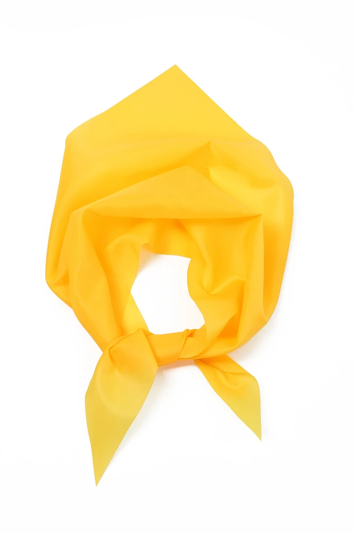 Косынка Лолла из шелка расцвечивания 60х60х90 см, однотонная желтая#5 Косынка Лолла из шелка расцвечивания 60х60х90 см, однотонная желтая#5