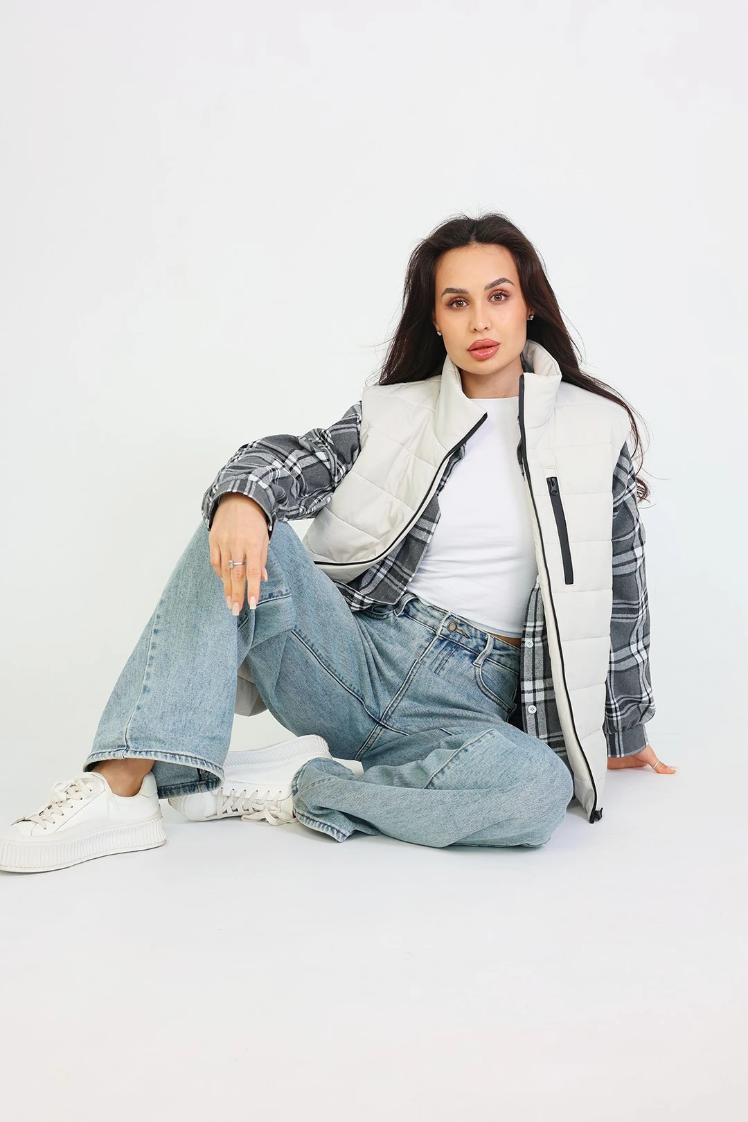 Жилет Эмбер на синтепоне со стежкой унисекс, однотонный#1 Жилет Эмбер на синтепоне со стежкой унисекс, однотонный#1