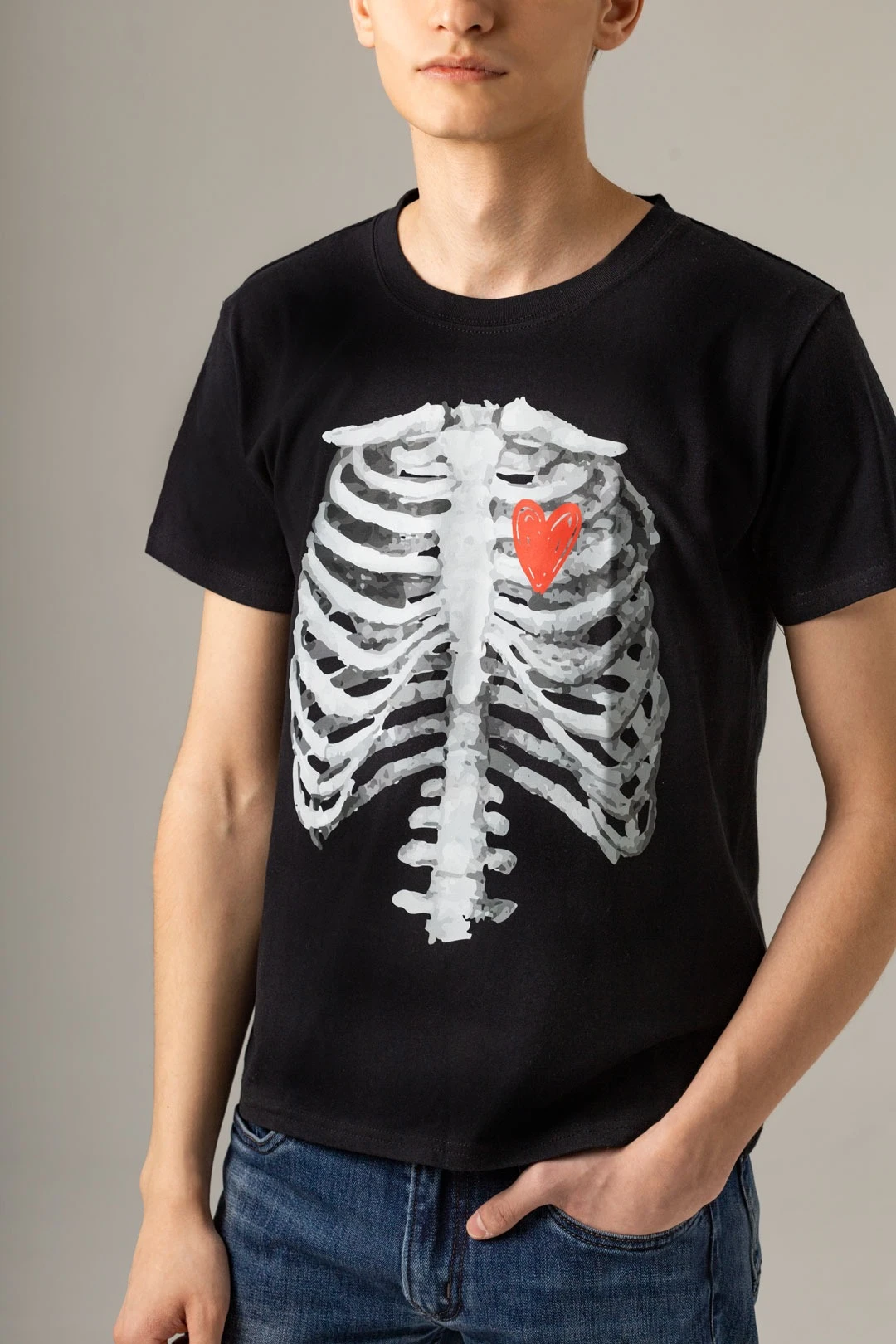 Купить футболку Мэдисон унисекс, однотонную "Скелет"