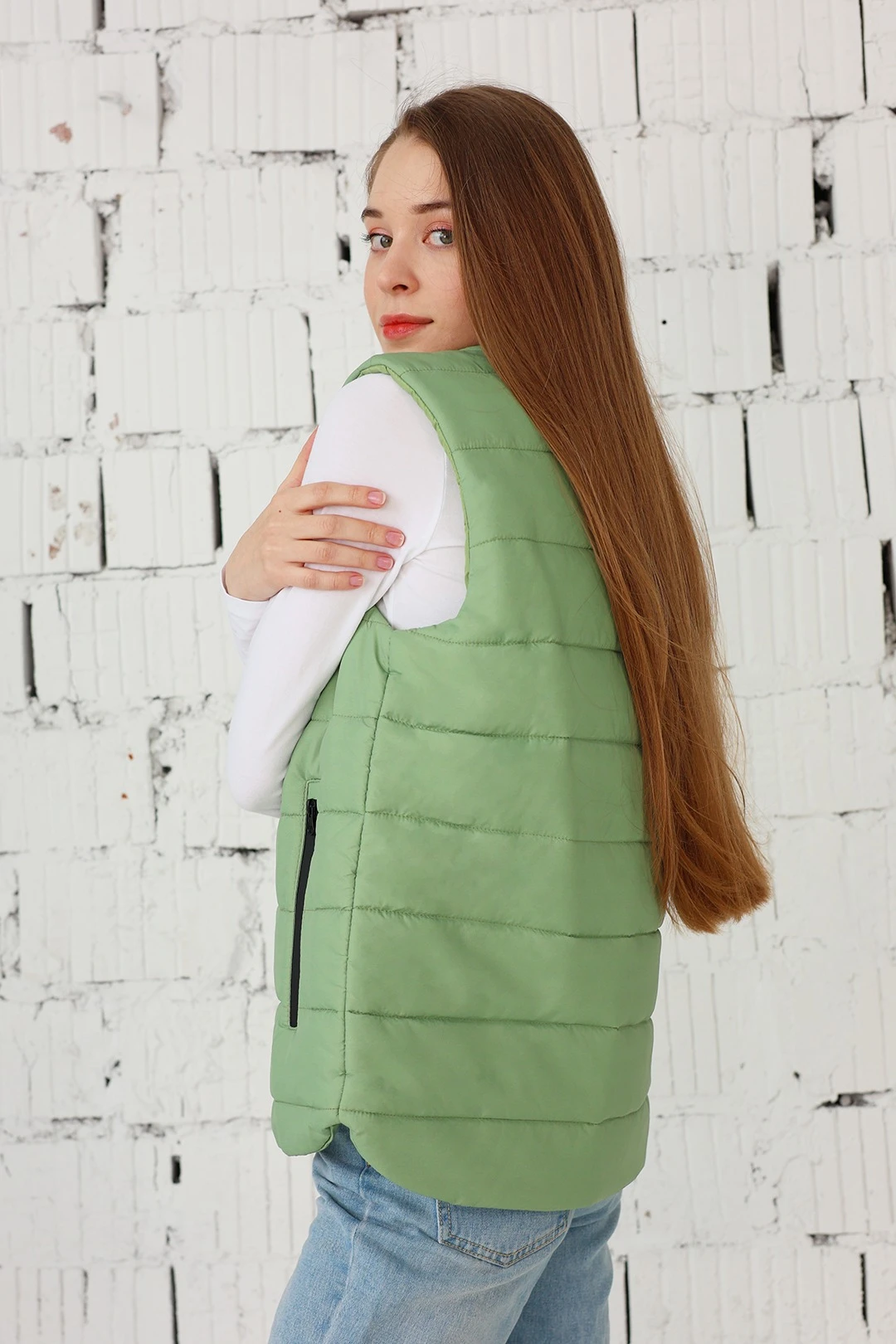 Жилет Эмбер на синтепоне со стежкой унисекс, однотонный хаки#4 Жилет Эмбер на синтепоне со стежкой унисекс, однотонный хаки#4