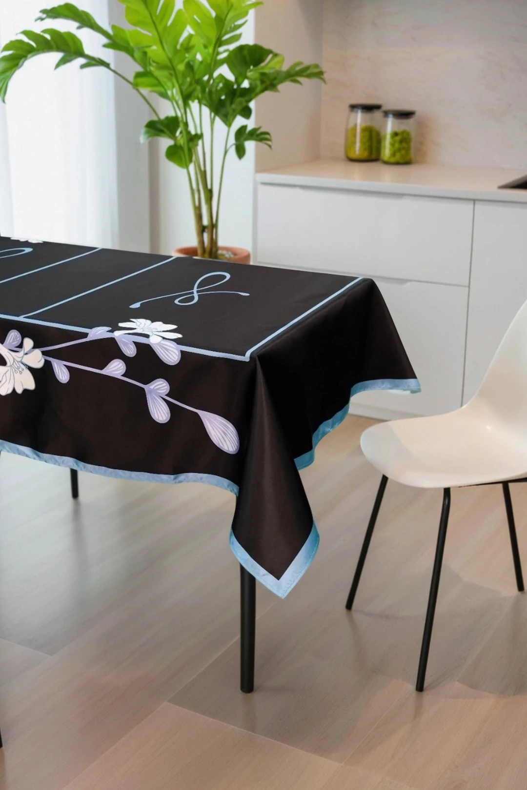 Купить скатерть прямоугольную 120х200 см, с полной запечаткой (полиэстер) "Floral minimalism"