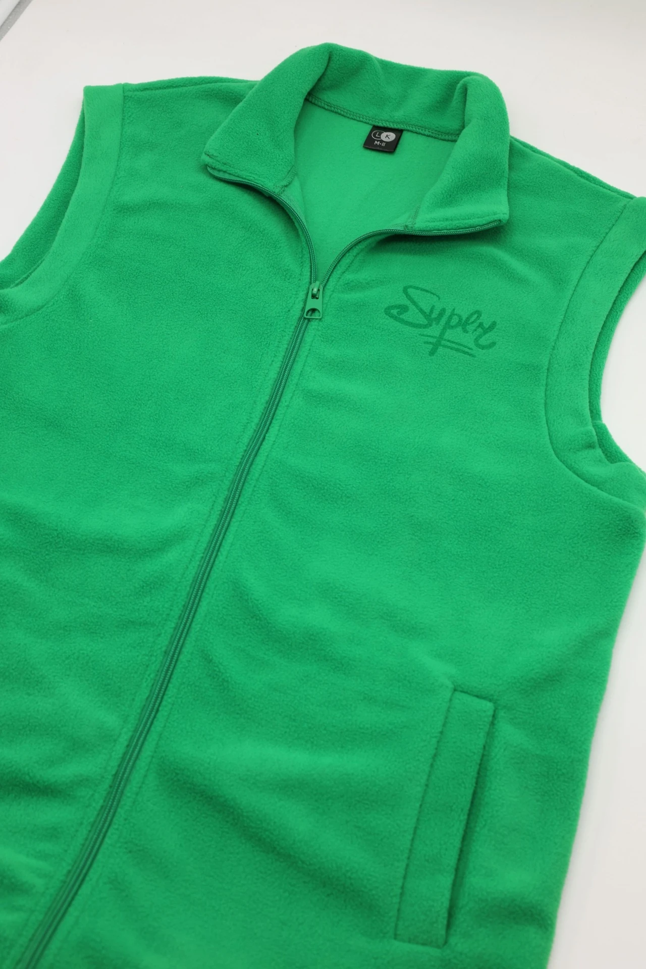 Жилет с вышивкой Жилет с вышивкой