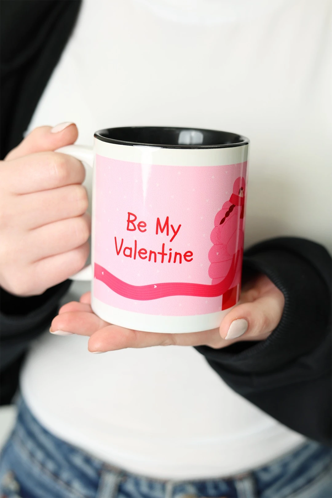 Купить кружку цветная внутри, с принтом "Be my valentine"