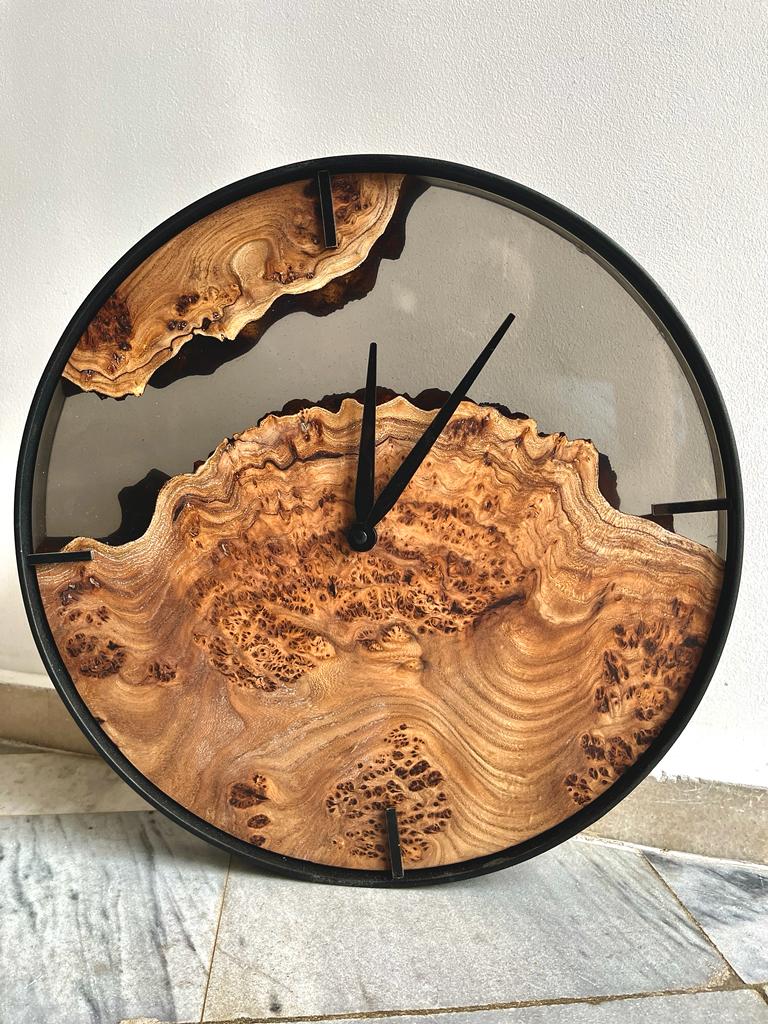 Настольные часы из карагача и эпоксидной смолы
Основание: древесина карагача
Механизм бесшумный
Плавный ход Настольные часы из карагача и эпоксидной смолы
Основание: древесина карагача
Механизм бесшумный
Плавный ход