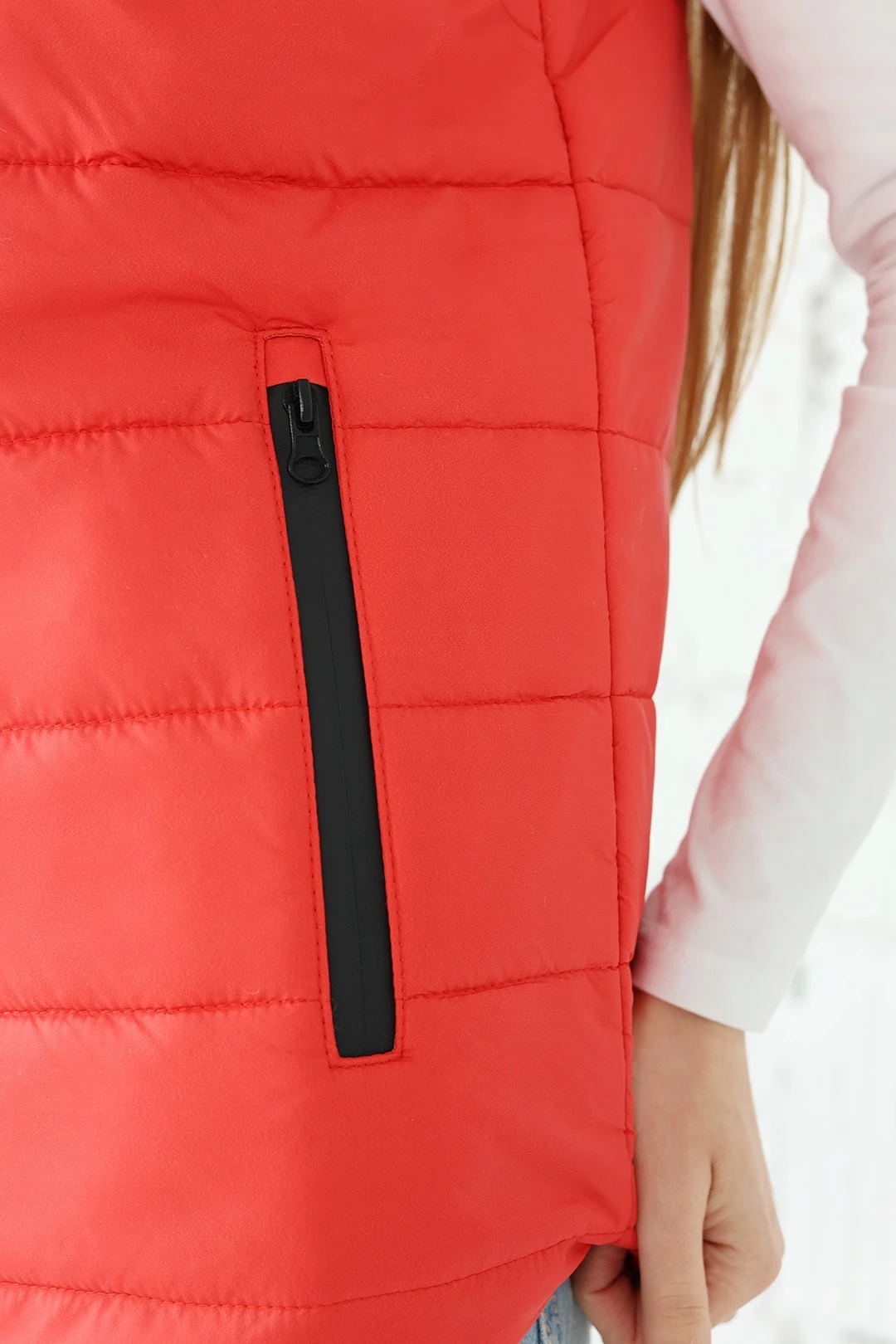 Жилет Эмбер на синтепоне со стежкой унисекс, однотонный красный#3