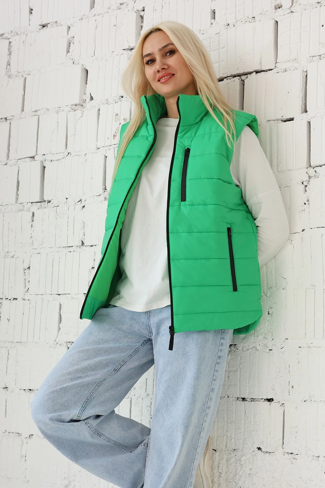 Жилет Эмбер на синтепоне со стежкой унисекс, однотонный зеленый#2 Жилет Эмбер на синтепоне со стежкой унисекс, однотонный зеленый#2