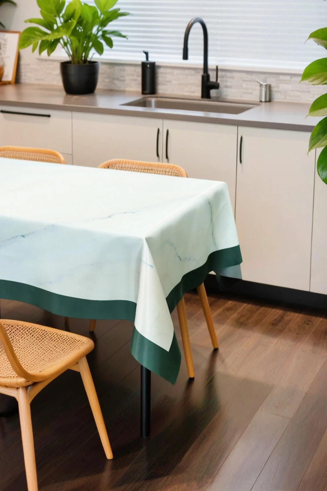 Купить скатерть прямоугольную 130х200 см, с полной запечаткой "Marble"