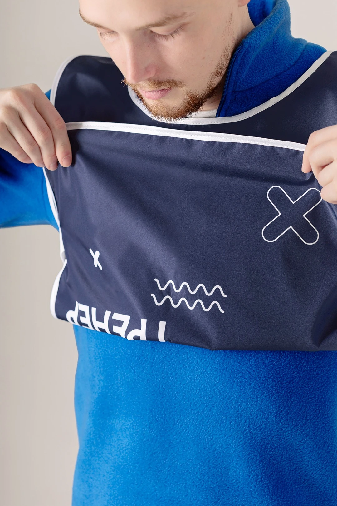 Манишка Юнив  40х60 см из дьюспо, с полной запечаткой "Кардио тренер"