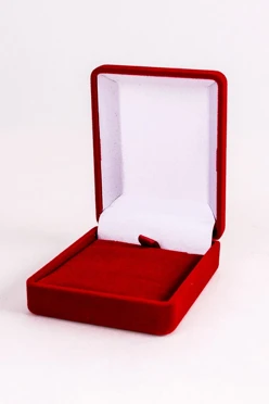 Купить футляр флокированный 60х75х30 мм