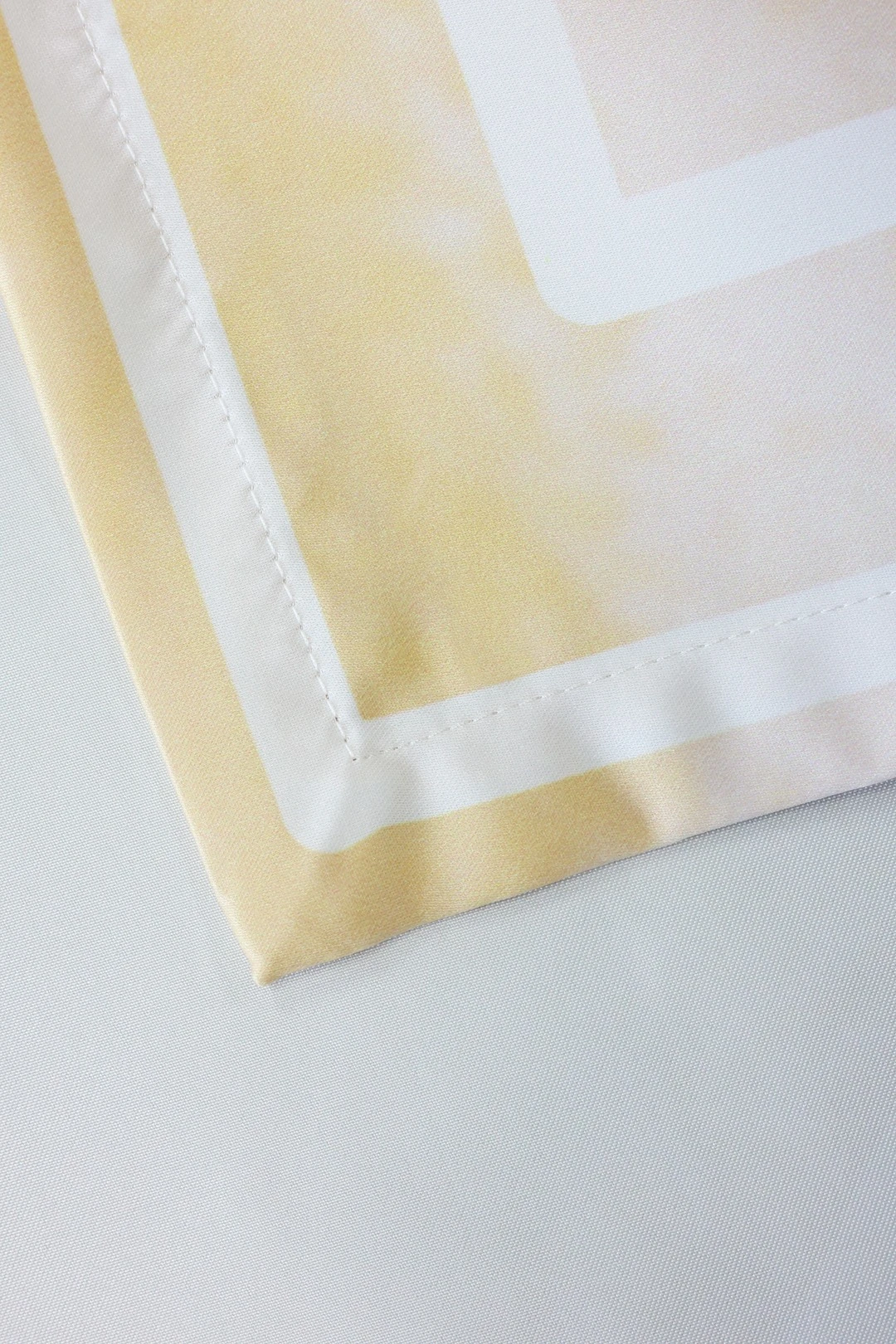 Скатерть квадратная 135х135 см, с полной запечаткой (полиэстер) "Vanilla"#3 Скатерть квадратная 135х135 см, с полной запечаткой (полиэстер) "Vanilla"#3