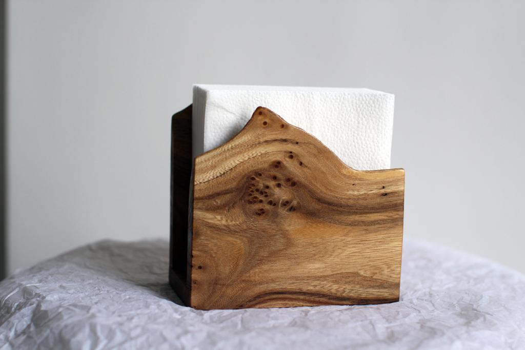 Настольные часы с логотипом банка
Диаметр 20 см
Бесшумный механизм
Плавный ход
Одно из делений было заменено ключиком, а в смолу вложены колоски, в соответствии с символикой банка Настольные часы с логотипом банка
Диаметр 20 см
Бесшумный механизм
Плавный ход
Одно из делений было заменено ключиком, а в смолу вложены колоски, в соответствии с символикой банка