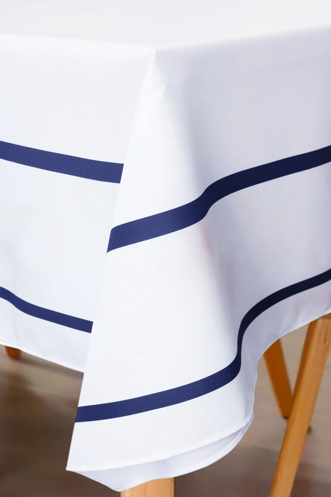 Скатерть прямоугольная 130х200 см, с полной запечаткой (полиэстер) "Blue lines"#2