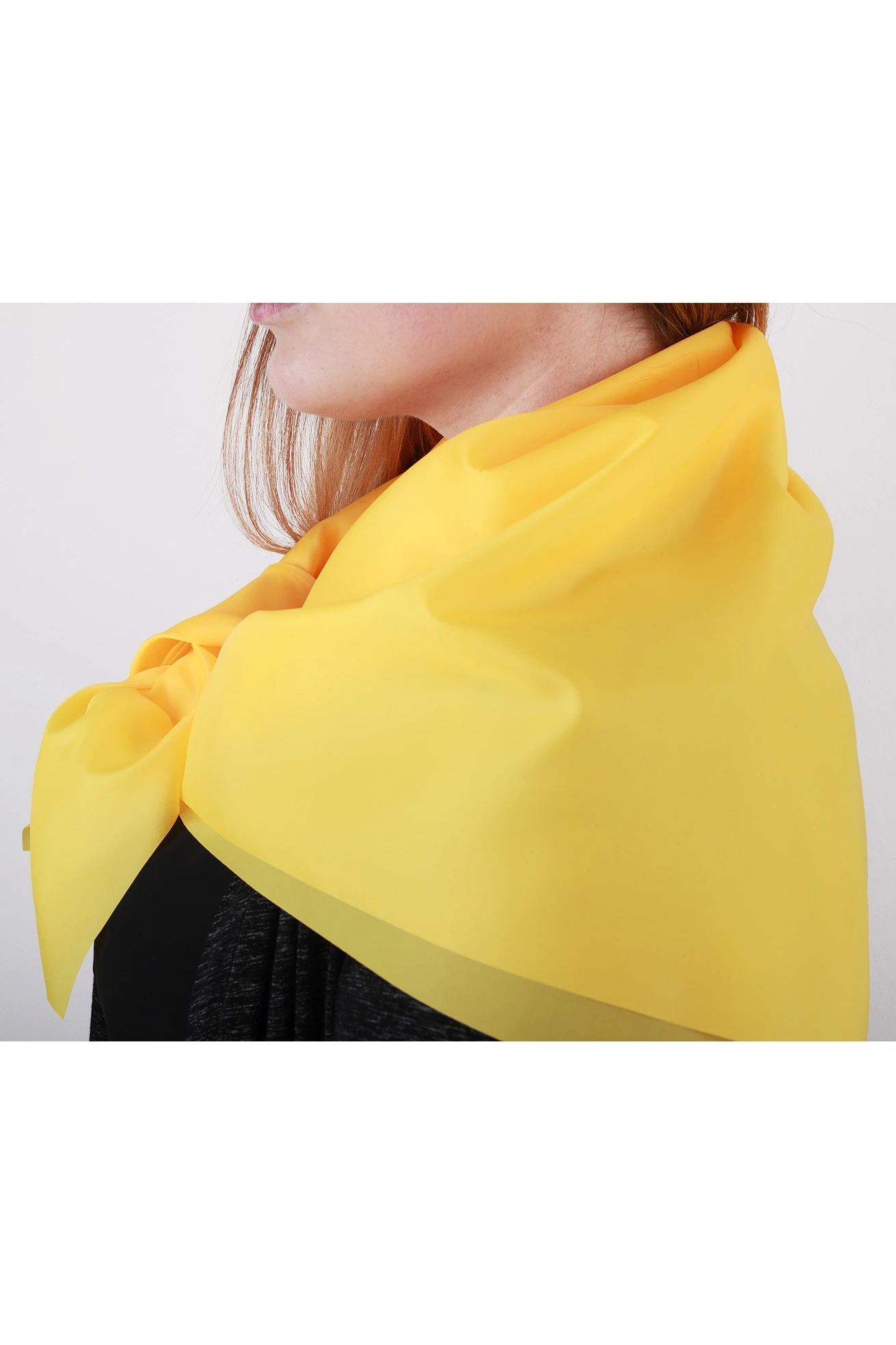 Платок Фантазия из шелка расцвечивания 80х80 см, однотонный желтый#3