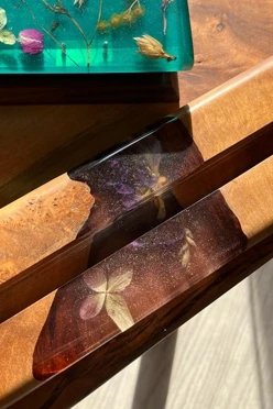 Подставка для телефона из дерева со смолой#4