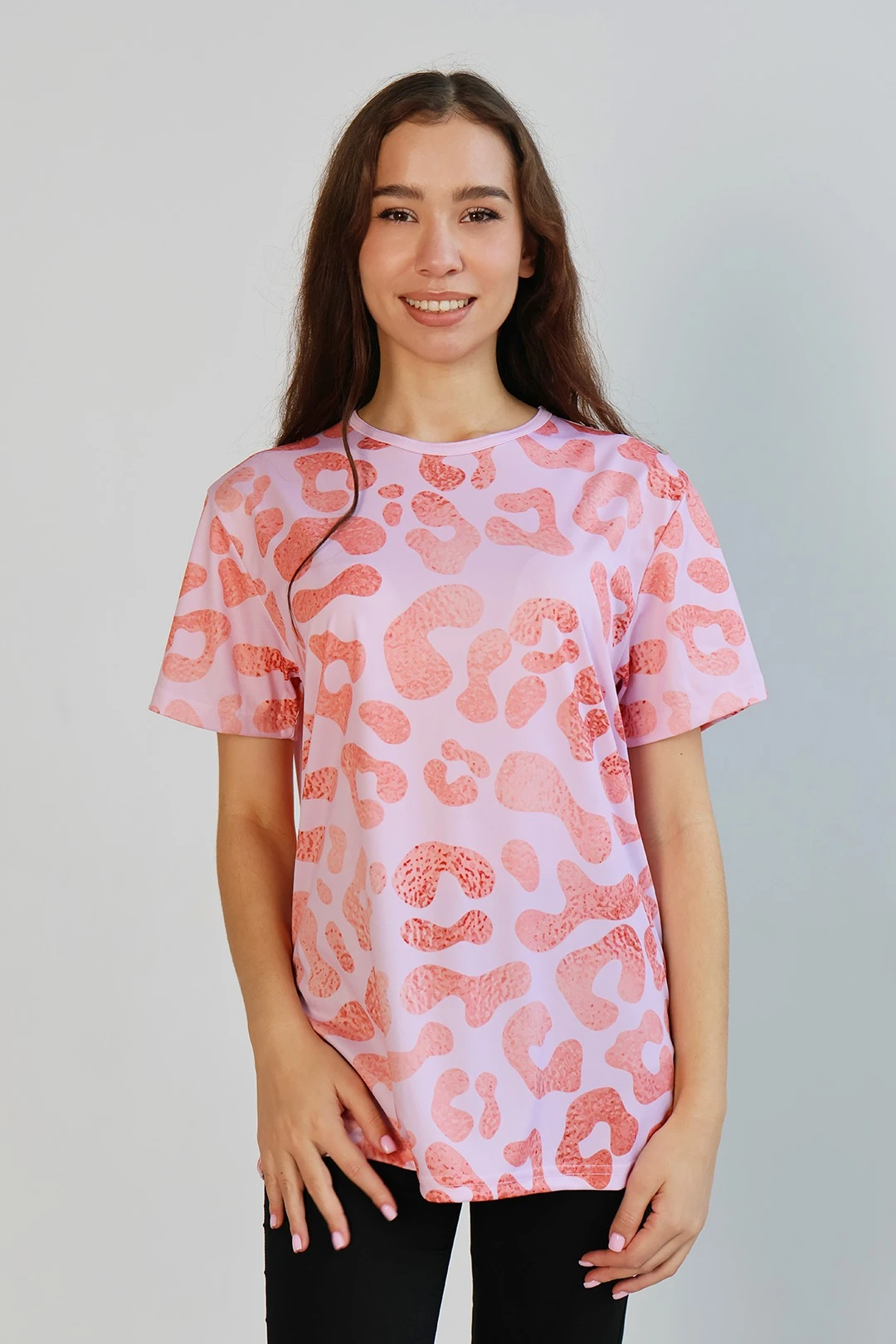 Футболка Гэлэкси унисекс из примы с полной запечаткой "Pink leopard"#1 Футболка Гэлэкси унисекс из примы с полной запечаткой "Pink leopard"#1