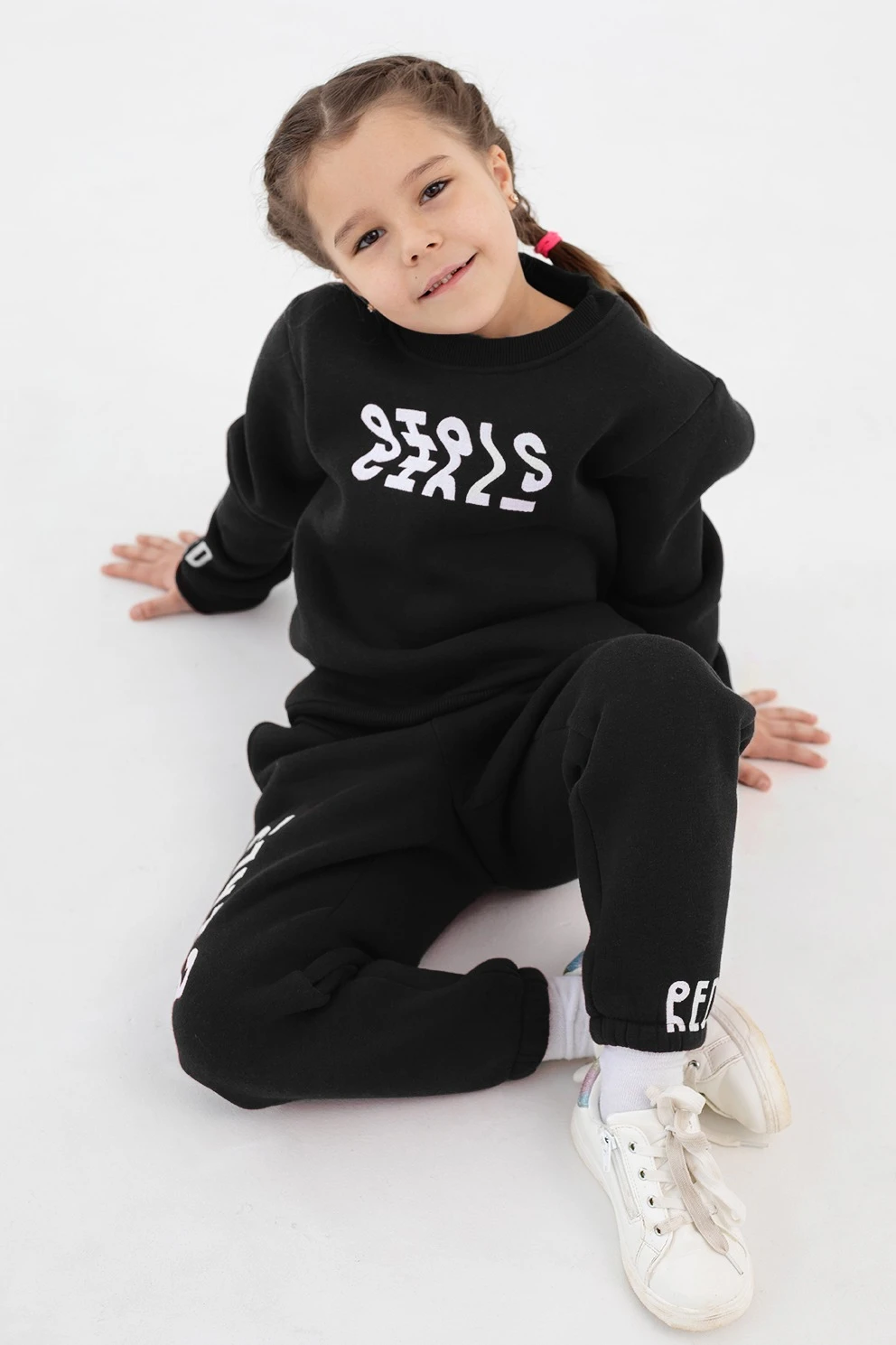 Брюки Хит из футера с начесом детские, однотонные черные#1 Брюки Хит из футера с начесом детские, однотонные черные#1