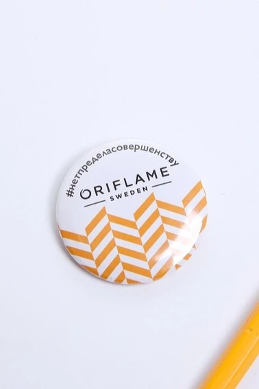 Значок закатный диаметр 37 мм, с печатью "Oriflame"#1