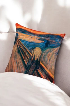 Купить подушку 50х50 см, с принтом "Cry"