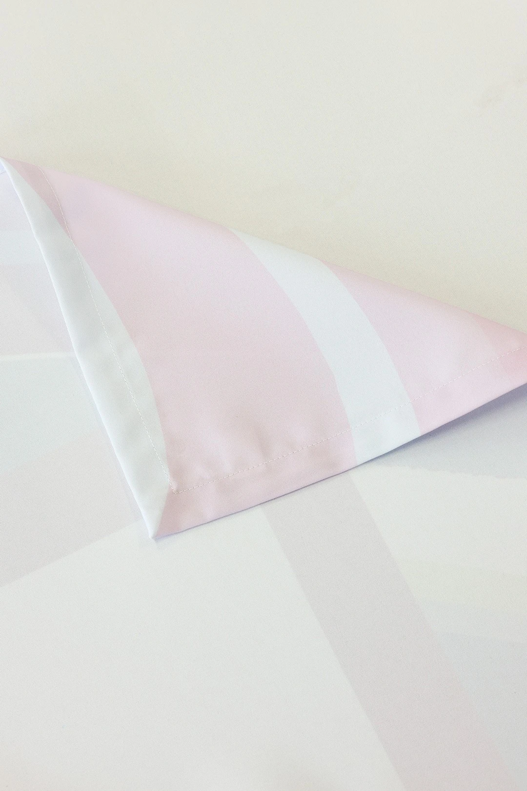 Скатерть прямоугольная 135х180 см, с полной запечаткой (полиэстер) "Marshmallow"#1