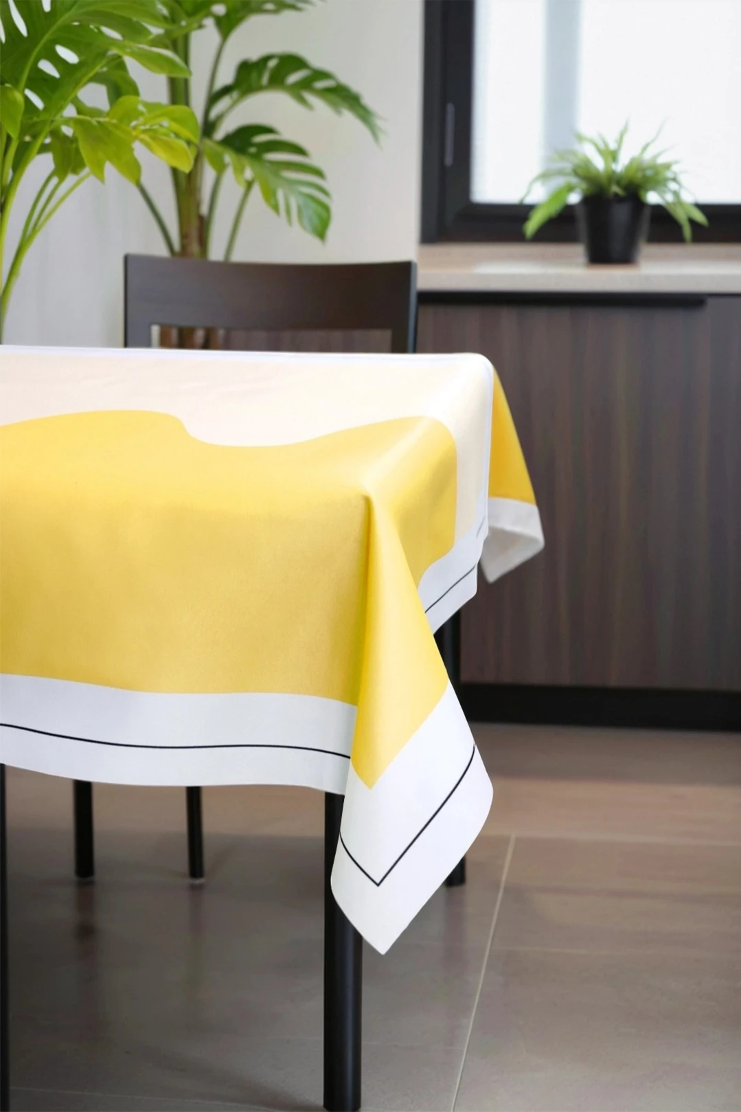 Скатерть квадратная 135х135 см, с полной запечаткой (полиэстер) "Fried eggs"#1