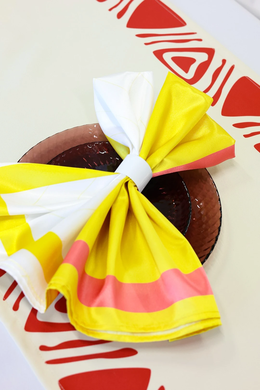 Скатерть квадратная 70х70 см, с полной запечаткой (полиэстер) "Candy"#3