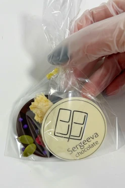 Шоколадный дуэт с открыткой