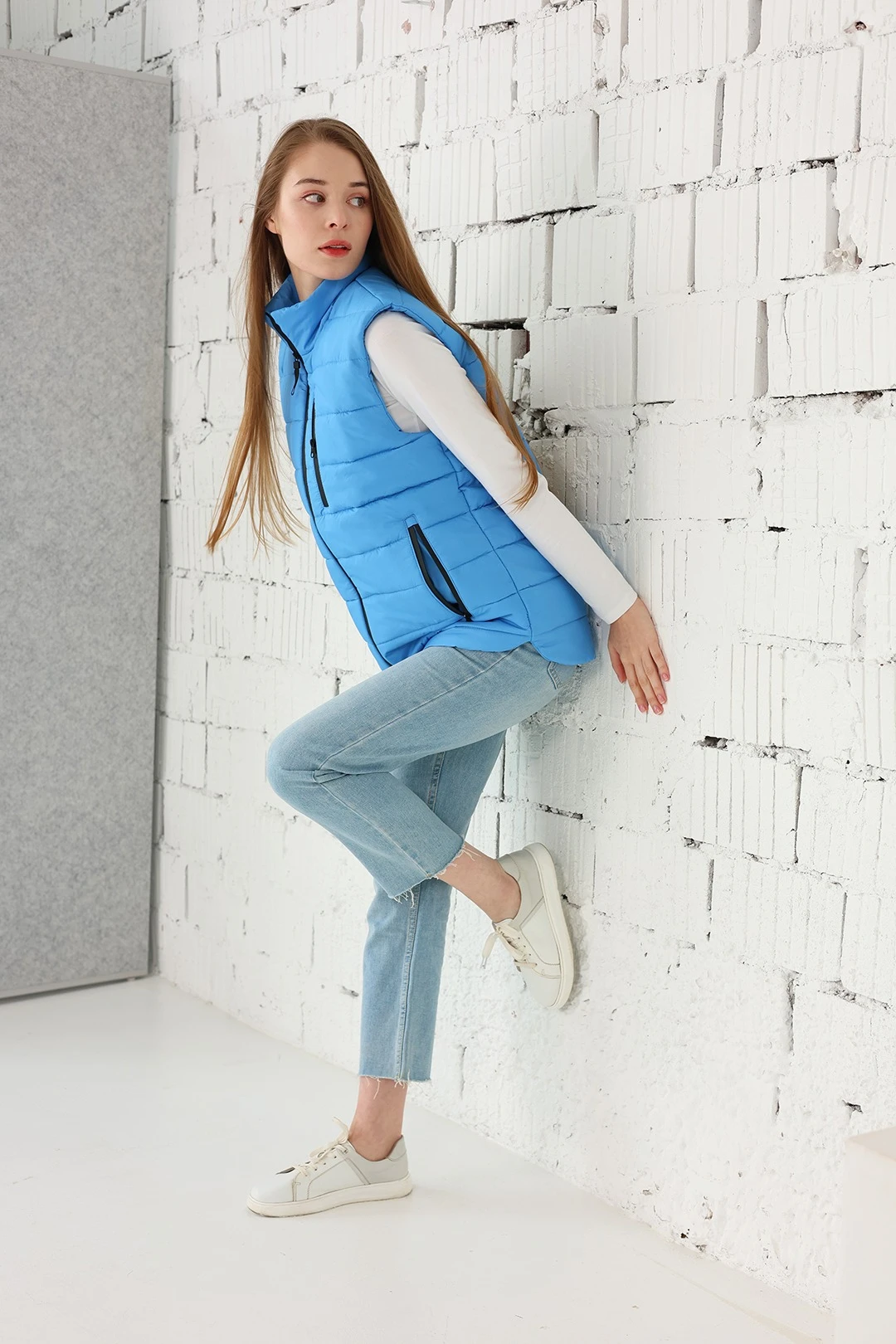 Жилет Эмбер на синтепоне со стежкой унисекс, однотонный небесный#2
