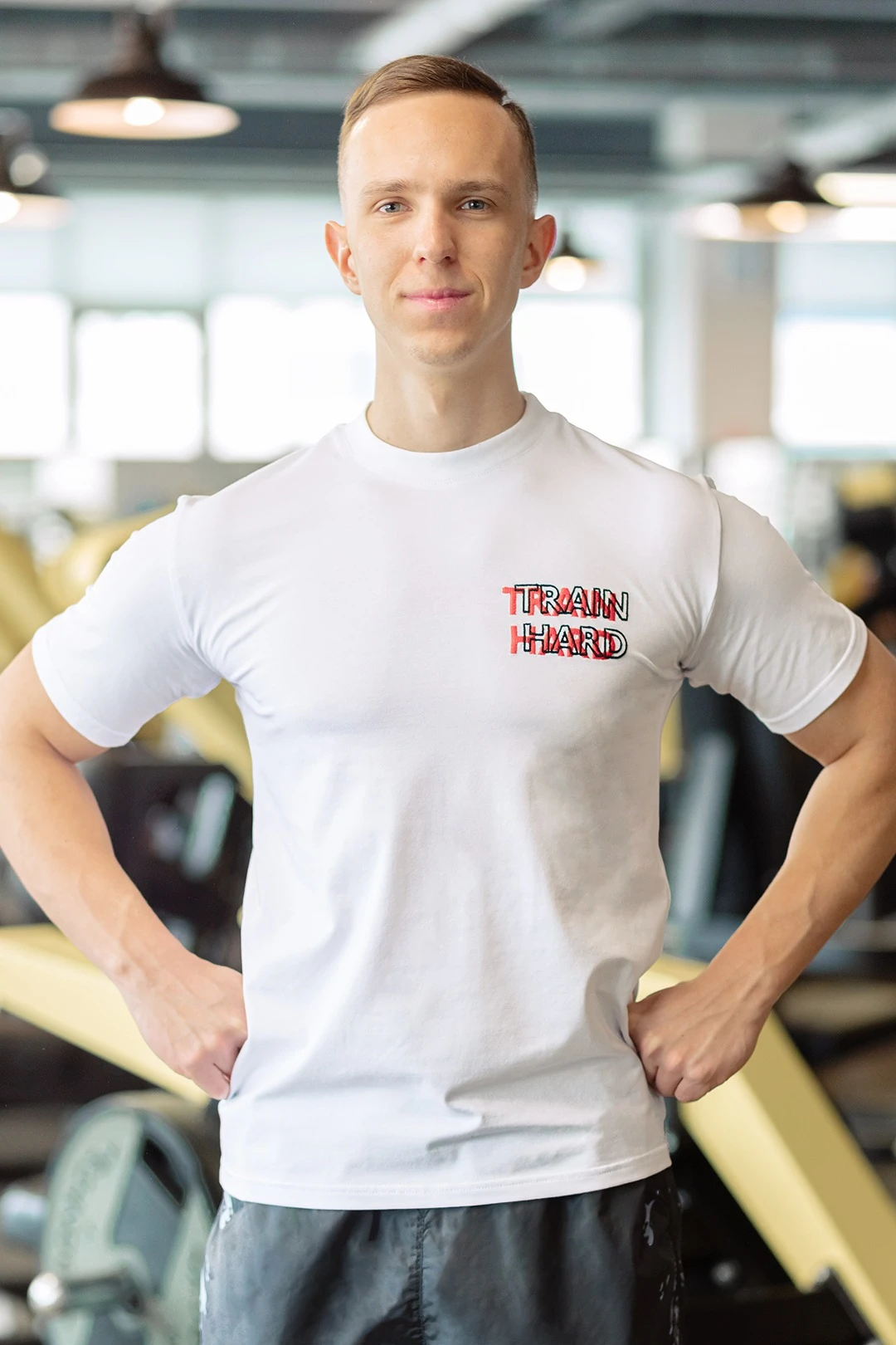 Купить футболку Степ унисекс "Train Hard"