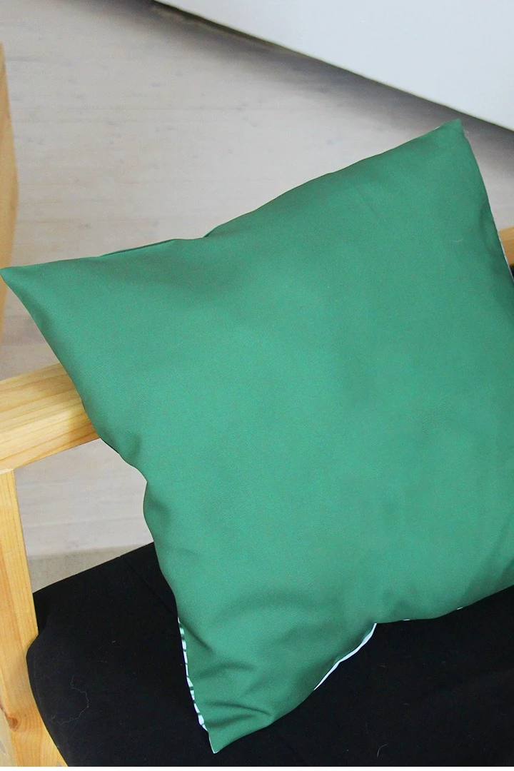 Подушка 50х50 см, с принтом "Emerald"#3 Подушка 50х50 см, с принтом "Emerald"#3