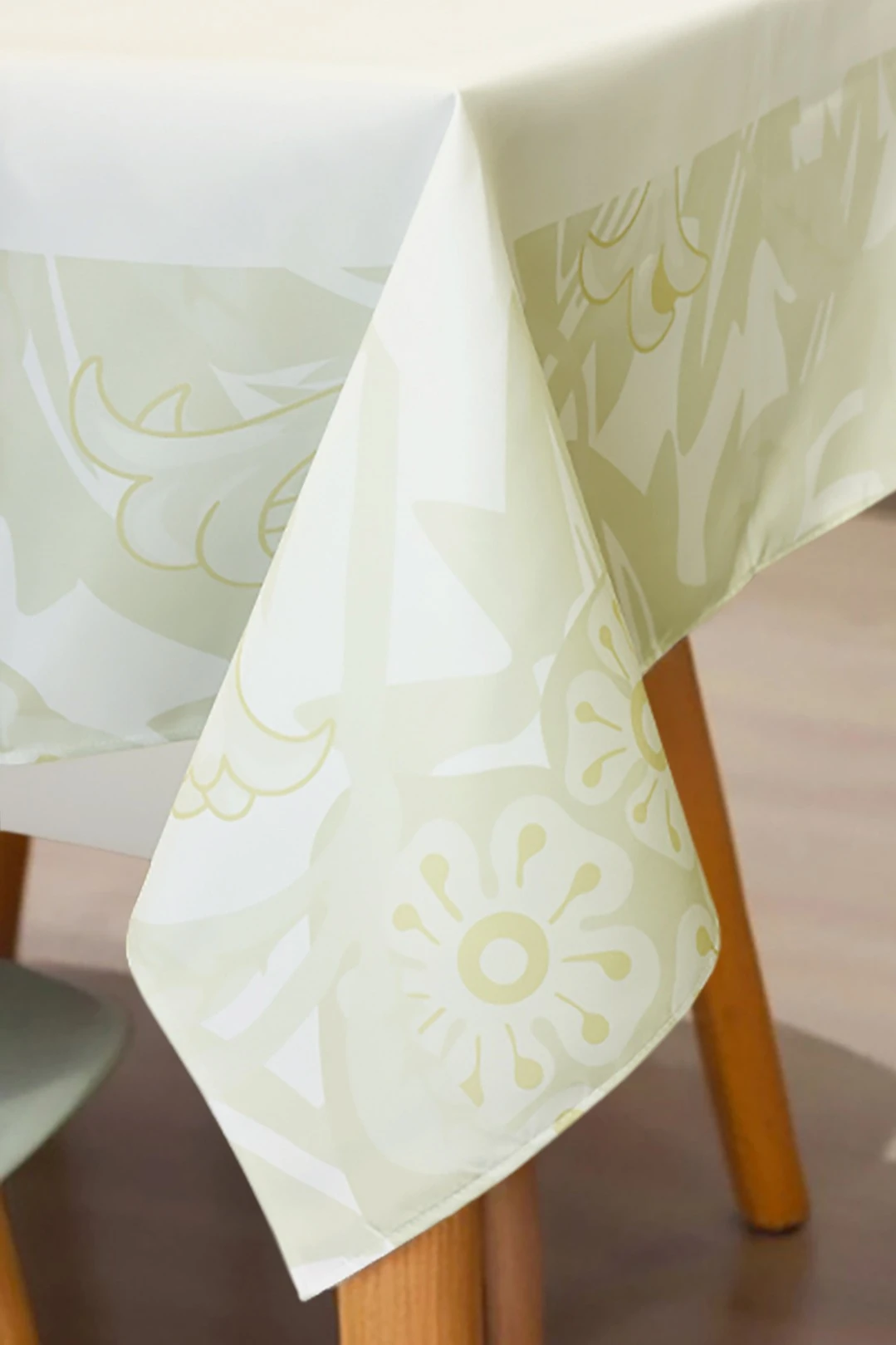 Скатерть квадратная 135х135 см, с полной запечаткой (полиэстер) "Flower field"#2