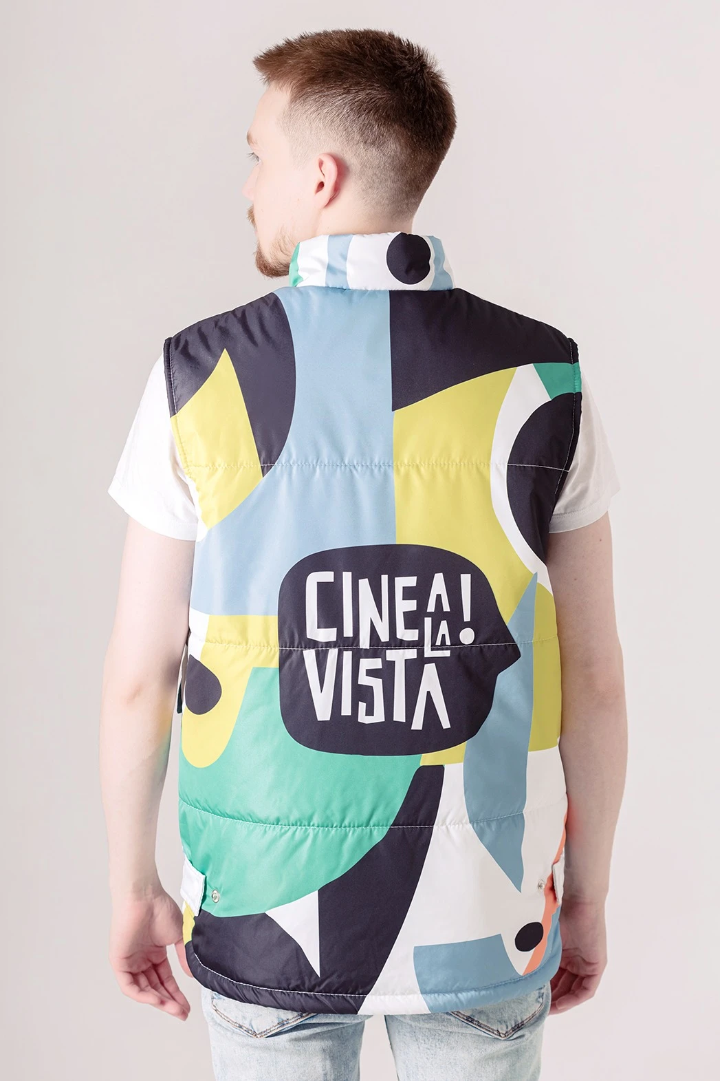 Жилет Хайк на синтепоне унисекс, с полной запечаткой "Cine Vista"#1 Жилет Хайк на синтепоне унисекс, с полной запечаткой "Cine Vista"#1