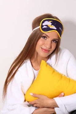 Купить маску для сна с принтом "Dreams"